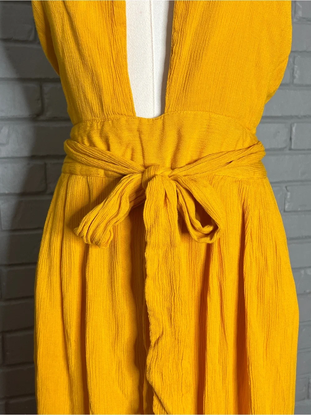 Free People Yellow Keyhole Halter Wide-Leg Jumpsuit with Tie Waist Size Large